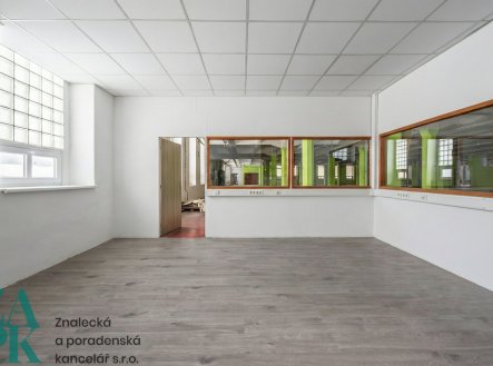 Pronájem komerčního objektu, sklad, 2 069 m²