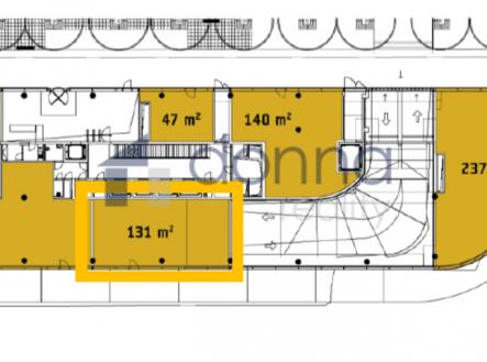 Pronájem - obchodní prostor, 131 m²