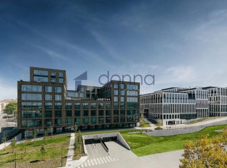 Pronájem skladovací prostor, 300 m²