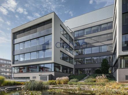 Pronájem obchodní prostory, 1 398 m²