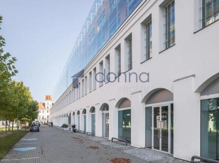 Pronájem kanceláře, 388 m²