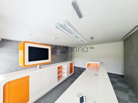 Pronájem kanceláře, 188 m²