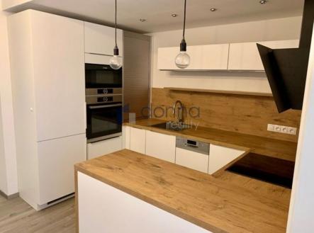 Pronájem bytu, 3+kk, 79 m²