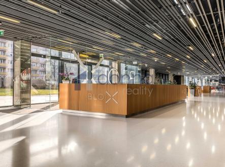 Pronájem kanceláře, 2 857 m²