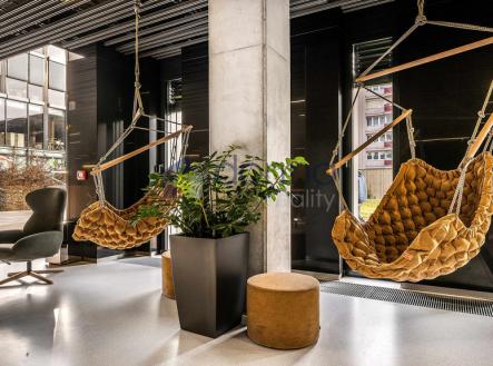 Pronájem kanceláře, 678 m²