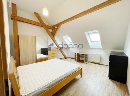 Pronájem bytu, 2+kk, 64 m²