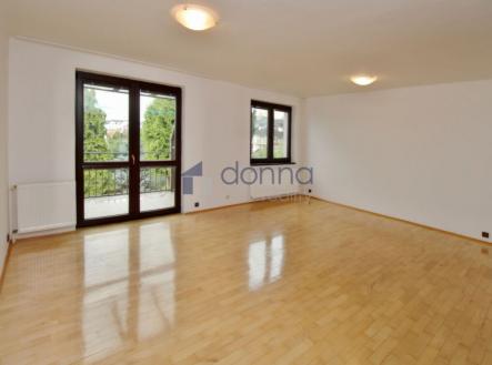 Pronájem - dům/vila, 220 m²