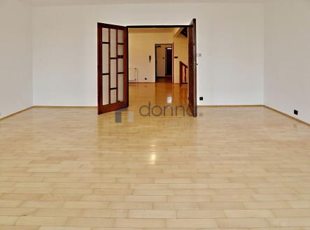 Pronájem - dům/vila, 220 m²