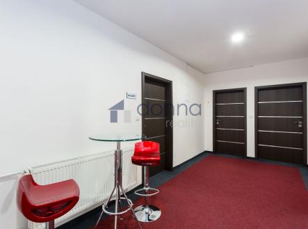 Pronájem kanceláře, 42 m²