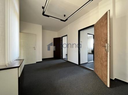 Pronájem kanceláře, 60 m²