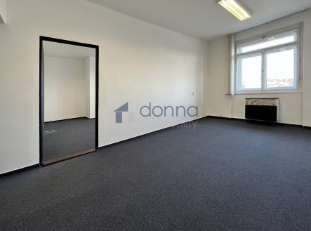 Pronájem kanceláře, 60 m²