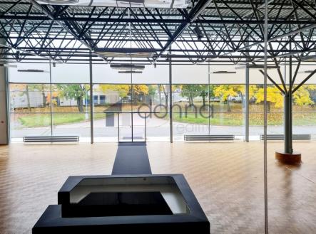 Pronájem obchodní prostor, 1 462 m²