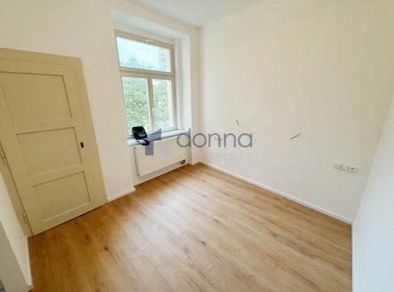 Pronájem bytu, 2+kk, 43 m²