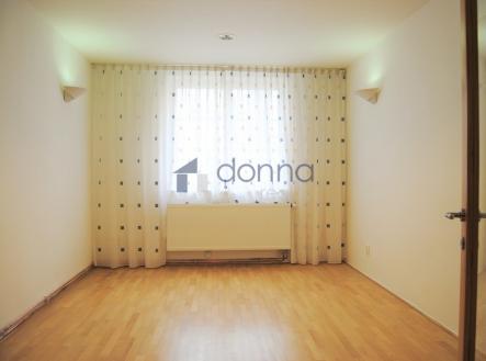 Pronájem kanceláře, 107 m²