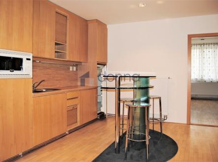 Pronájem kanceláře, 107 m²