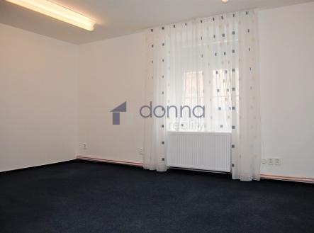 Pronájem kanceláře, 107 m²