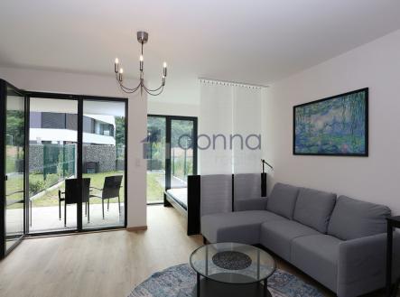 Pronájem bytu, 1+kk, 38 m²