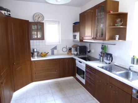 Pronájem domu/vily, 251 m²