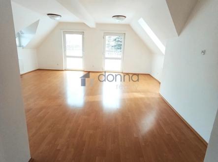 Pronájem domu/vily, 251 m²