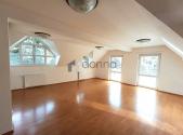 Pronájem domu/vily, 251 m²