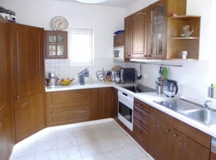 Pronájem domu/vily, 251 m²