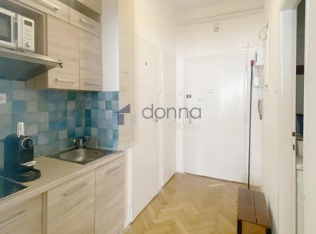 Pronájem bytu, 1+kk, 36 m²