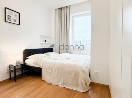 Pronájem bytu, 2+kk, 38 m²