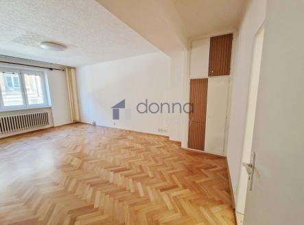Pronájem bytu, 2+1, 60 m² obrázek