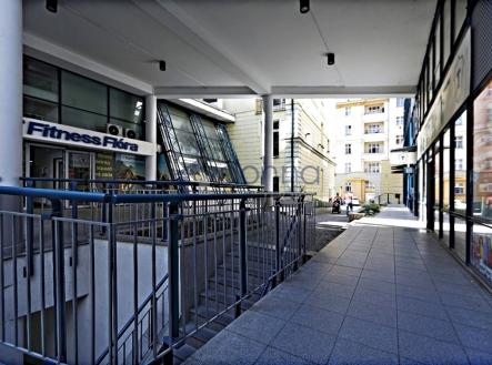 Pronájem obchodní prostory, 257 m²
