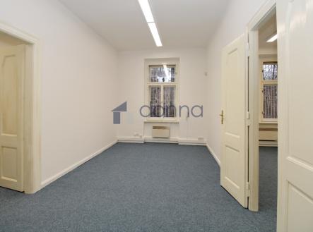 Pronájem kanceláře, 89 m²