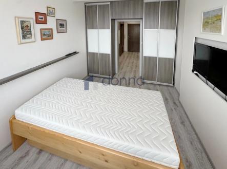 Pronájem bytu, 2+kk, 42 m²