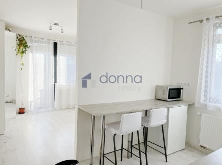 Pronájem bytu, 1+kk, 39 m²
