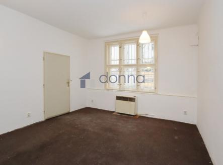 Pronájem kanceláře, 83 m²