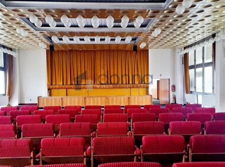 Pronájem obchodní prostor, 233 m²