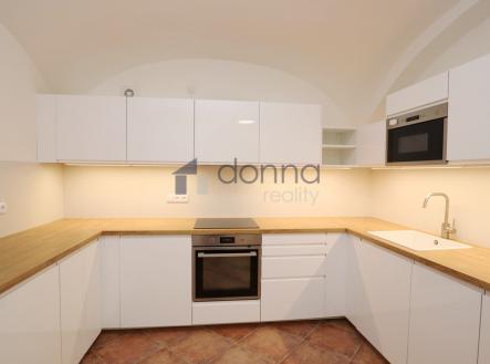 Pronájem bytu, 2+1, 75 m²