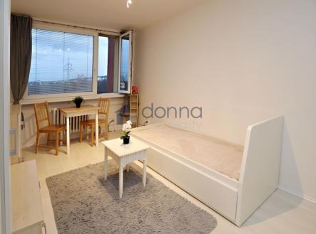 Pronájem bytu, 1+kk, 22 m²