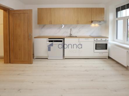 Pronájem bytu, 4+kk, 94 m²