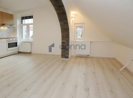 Pronájem bytu, 4+kk, 94 m²