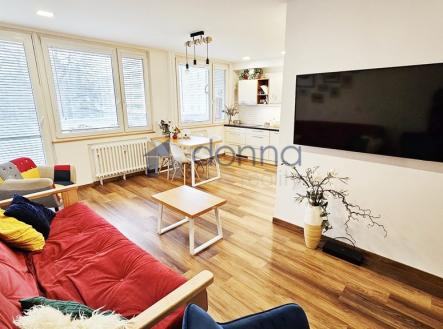 Pronájem bytu, 3+kk, 79 m²