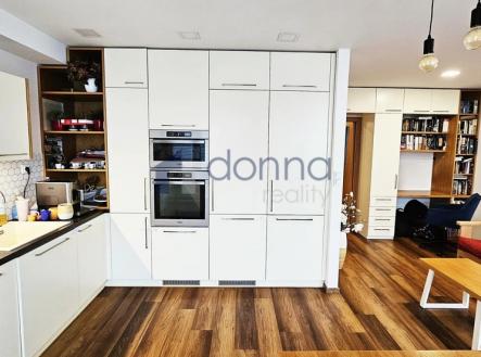 Pronájem bytu, 3+kk, 79 m²