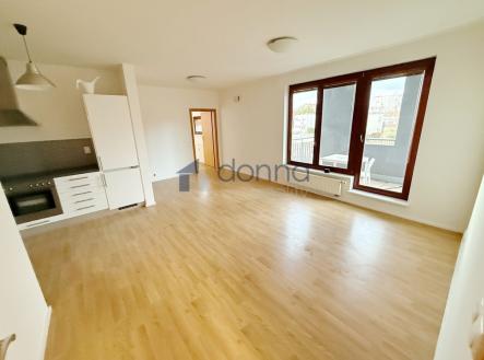 Pronájem bytu, 3+kk, 64 m²