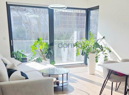 Pronájem bytu, 2+kk, 92 m²