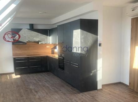 Pronájem bytu, 3+kk, 70 m²