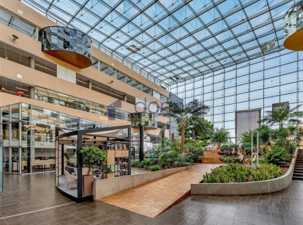 Pronájem kanceláře 744 m² Mezi Vodami, Praha - Modřany