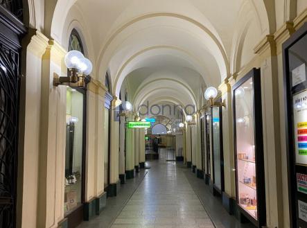 Pronájem bytu, atypický, 884 m²