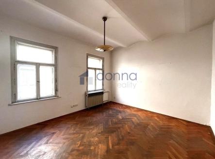 Pronájem bytu, atypický, 884 m²