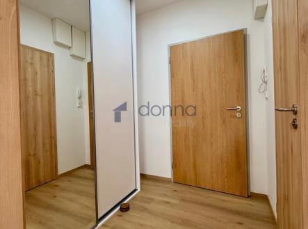 Pronájem bytu, 1+kk, 34 m²