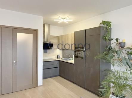 Pronájem bytu, 2+kk, 61 m²