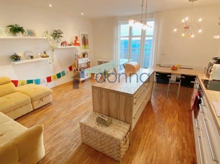 Pronájem bytu, 3+kk, 90 m²