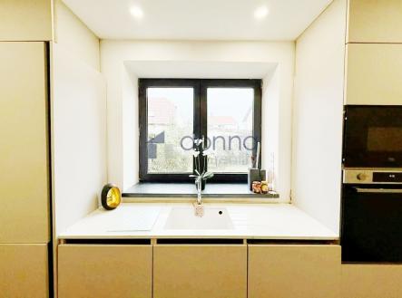 Pronájem bytu, 3+kk, 68 m²